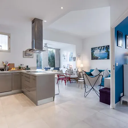 Spacieux 80 M Avec Immense Terrasse à Appartement *