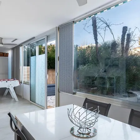 Spacieux 80 M Avec Immense Terrasse à * Cannes